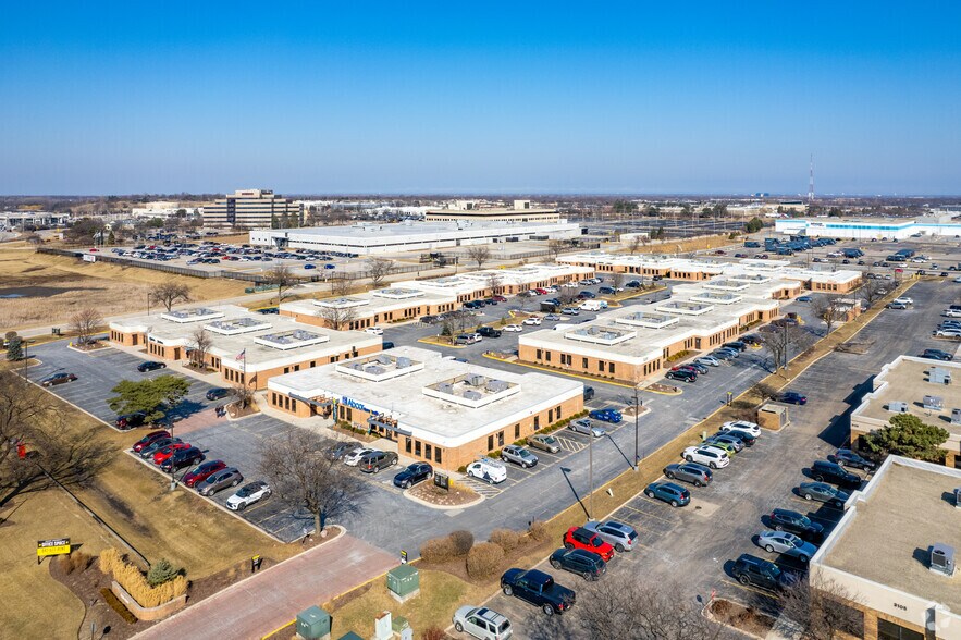 More Photos Of 3219 N Wilke Rd, Arlington Heights Office For Lease