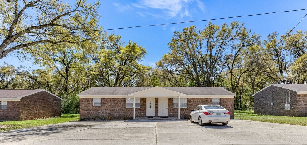 Primary Photo Of 8640 Jernigan Rd, Pensacola Apartments For Sale