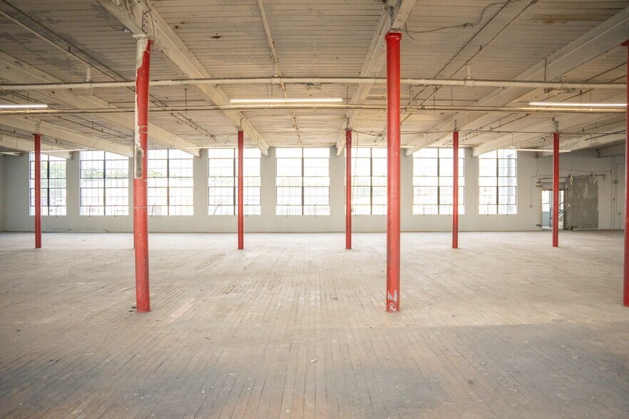 More Photos Of 1507 9th Ave, Knoxville Manufacturing For Lease