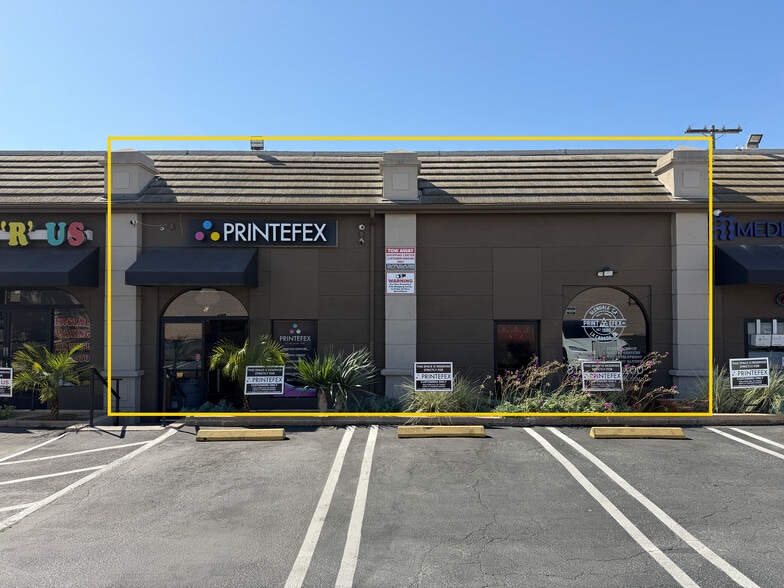 More Photos Of 401 W Los Feliz Rd, Glendale Storefront For Lease