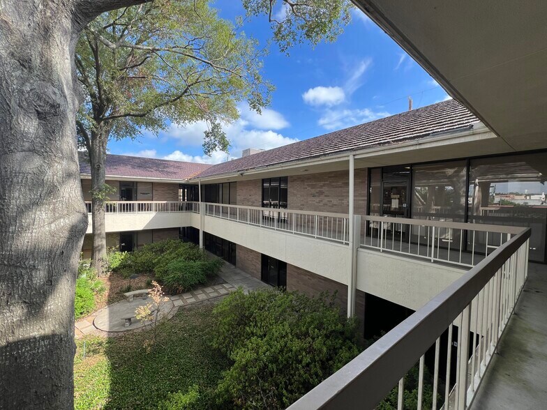 More Photos Of 4420 W FM-1960, Houston Office For Sale