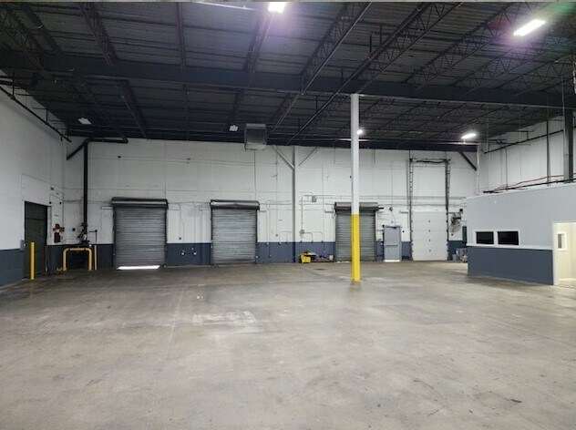 More Photos Of 7001 Anpesil Dr, North Bergen Warehouse For Lease