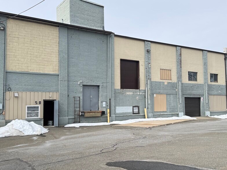 More Photos Of 52 Richboynton Rd, Dover Warehouse For Lease