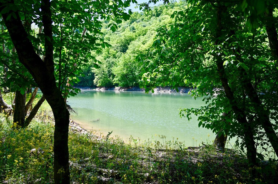 More Photos Of 0 Crestwood Road, Speedwell Land For Sale