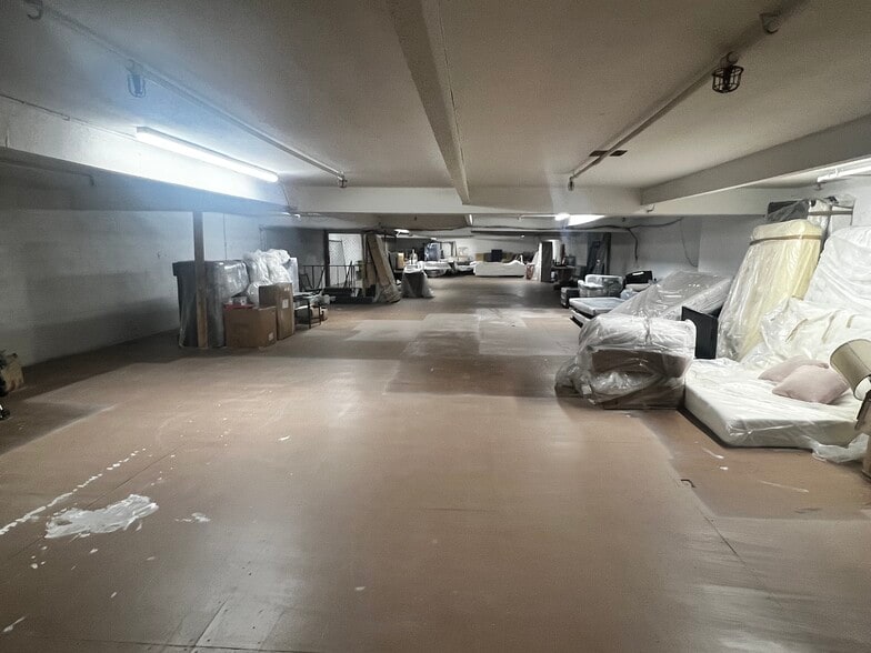 More Photos Of 11727-11729 South St, Artesia General Retail For Lease