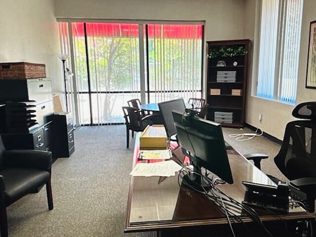 More Photos Of 203 S Jupiter Rd, Allen Light Distribution For Sale