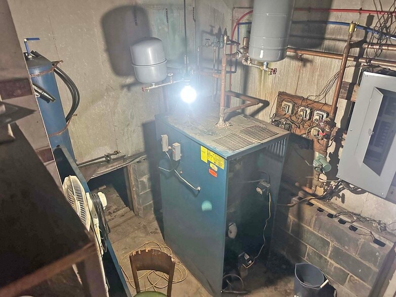 More Photos Of 982 W Center St, Sheppton Bar For Sale