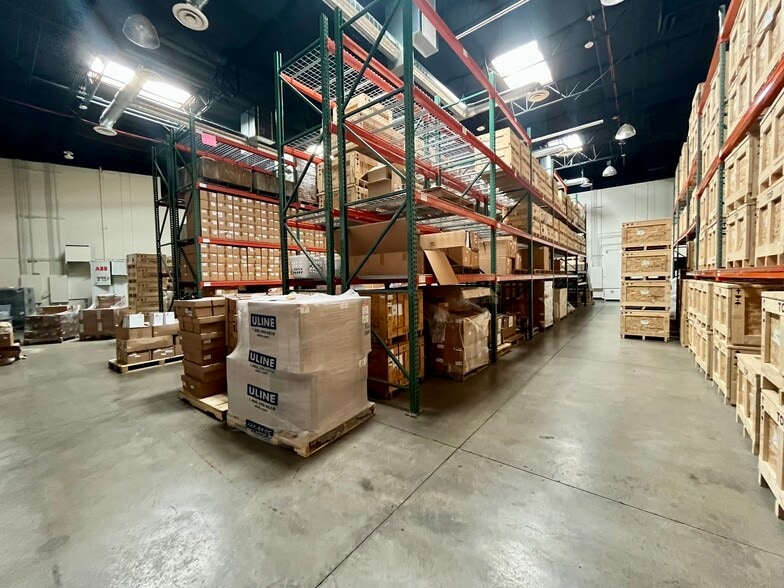 More Photos Of 16641 N 91st St, Scottsdale Showroom For Lease