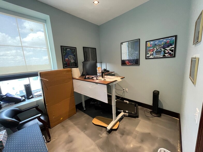 More Photos Of 251-73 Jericho Tpke, Bellerose Office For Sale