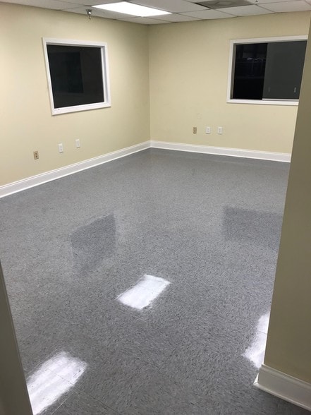 More Photos Of 3130 Reynolds Rd, Lakeland Distribution For Lease