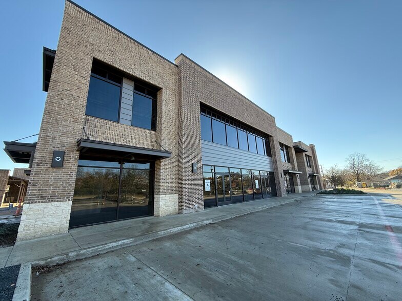 More Photos Of 2801 McKinney St, Melissa Unknown For Lease