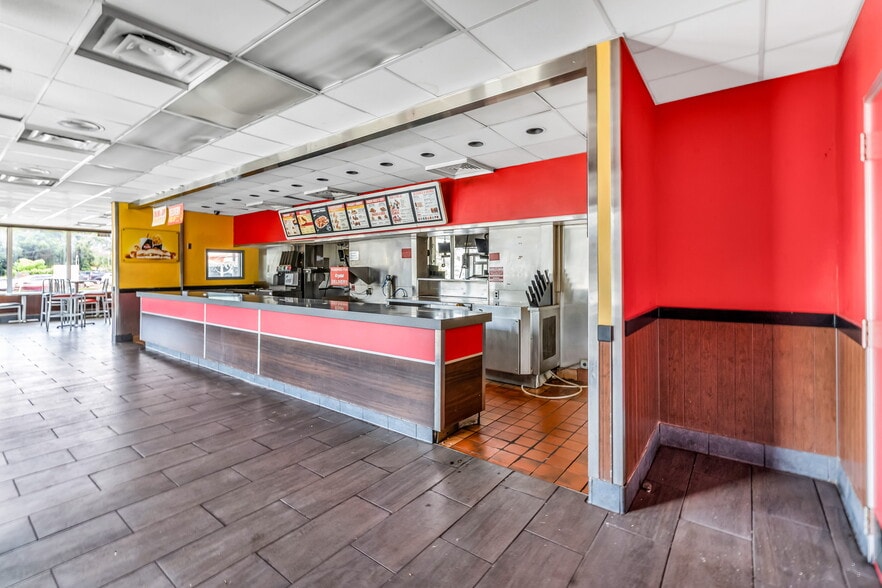 More Photos Of 7459 Lem Turner Rd, Jacksonville Fast Food For Sale