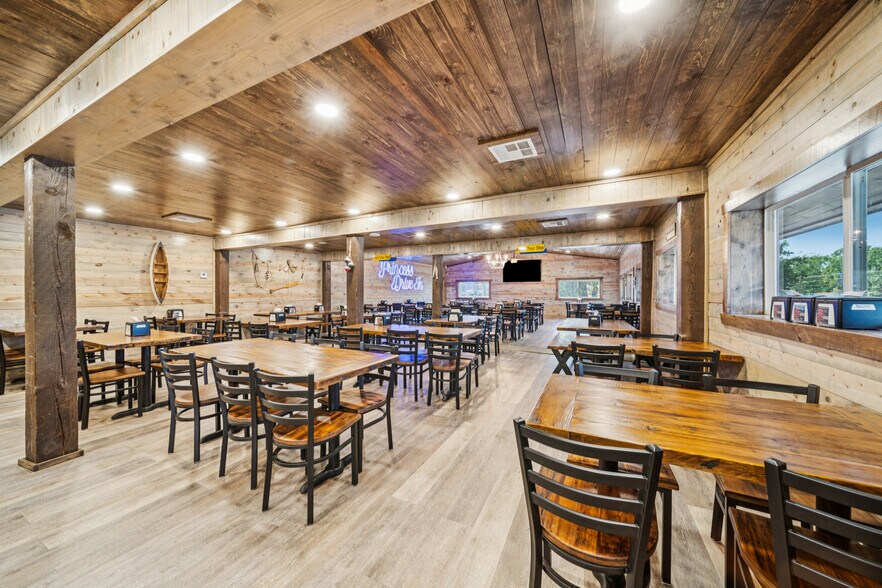 More Photos Of 29301 Hwy 82 Hwy, Park Hill Restaurant For Sale