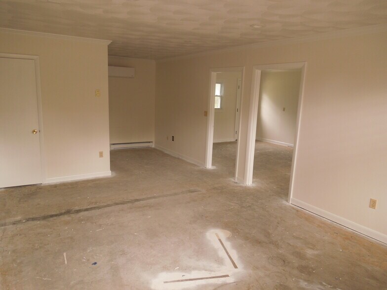 More Photos Of 750 Boston Neck Rd, Narragansett Medical For Lease