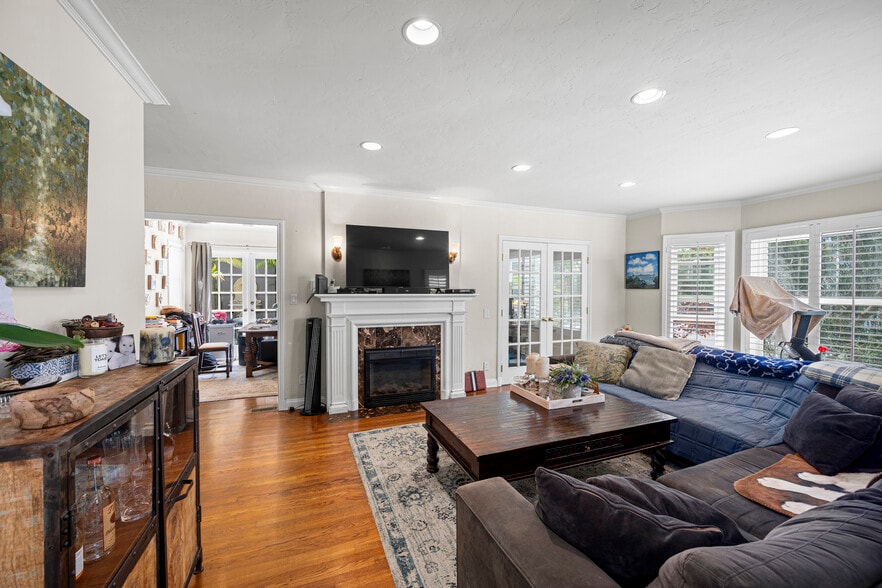More Photos Of 112-20 E Redwood St, San Diego Apartments For Sale