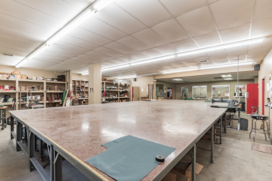 More Photos Of 65 E Fayette St, Uniontown Showroom For Sale