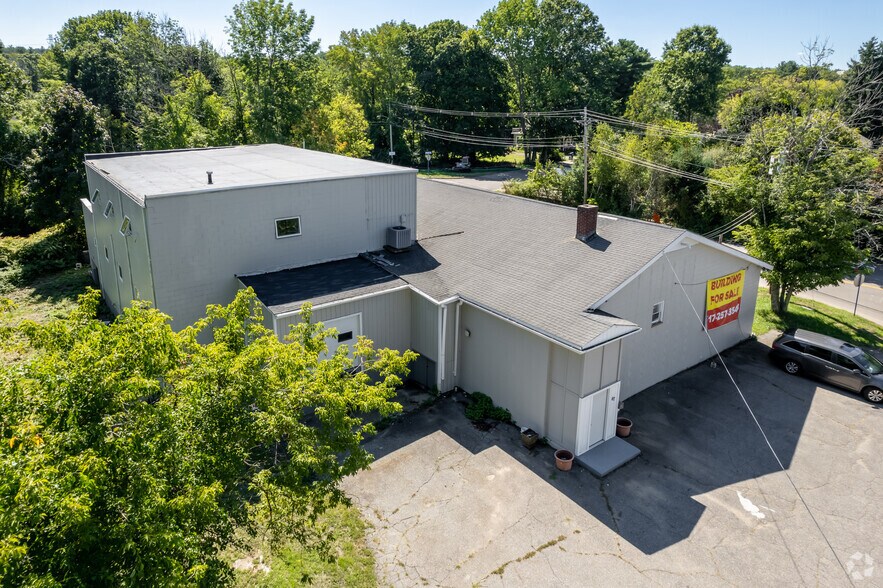 More Photos Of 67 Village St, Medway Manufacturing For Lease