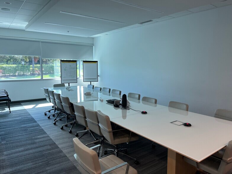 More Photos Of 1110 W Hibiscus Ave, Melbourne Flex For Lease