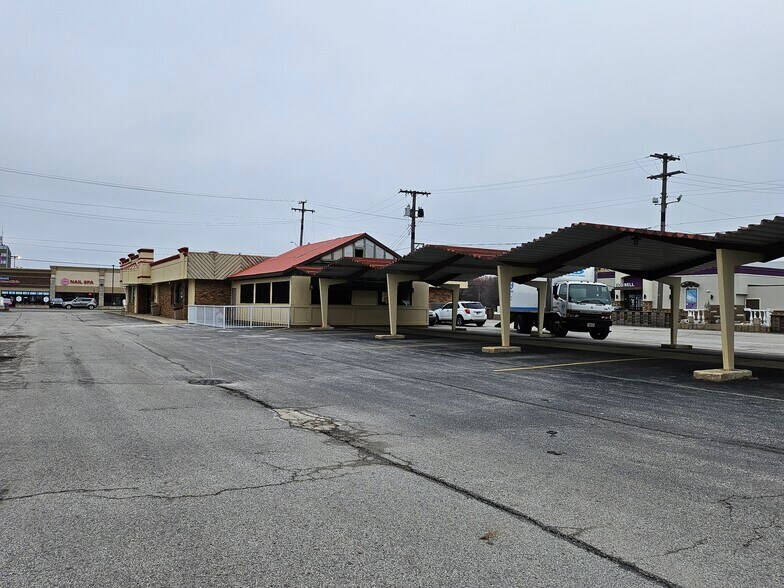 More Photos Of 3940 S Franklin St, Michigan City Restaurant For Sale