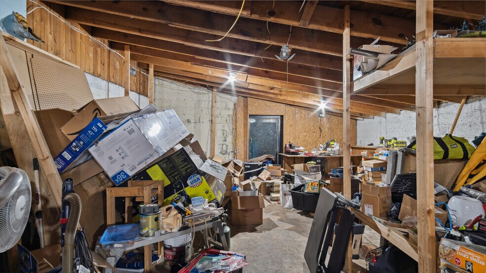 More Photos Of 300 W North Main St, Littleton General Retail For Sale