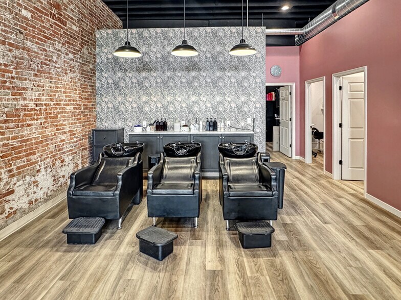 More Photos Of 206 Lafayette St, Washington General Retail For Sale
