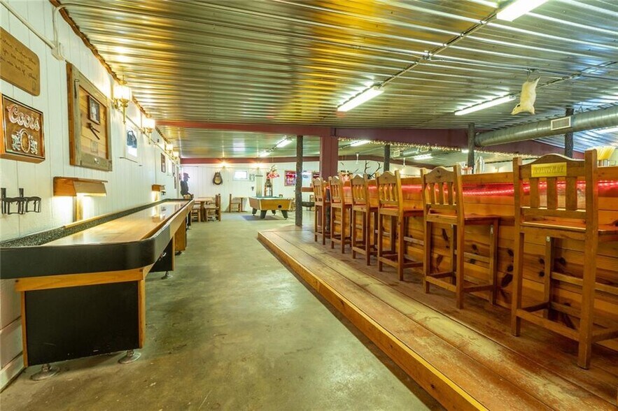 More Photos Of 233 Hwy 75, Sycamore Restaurant For Sale