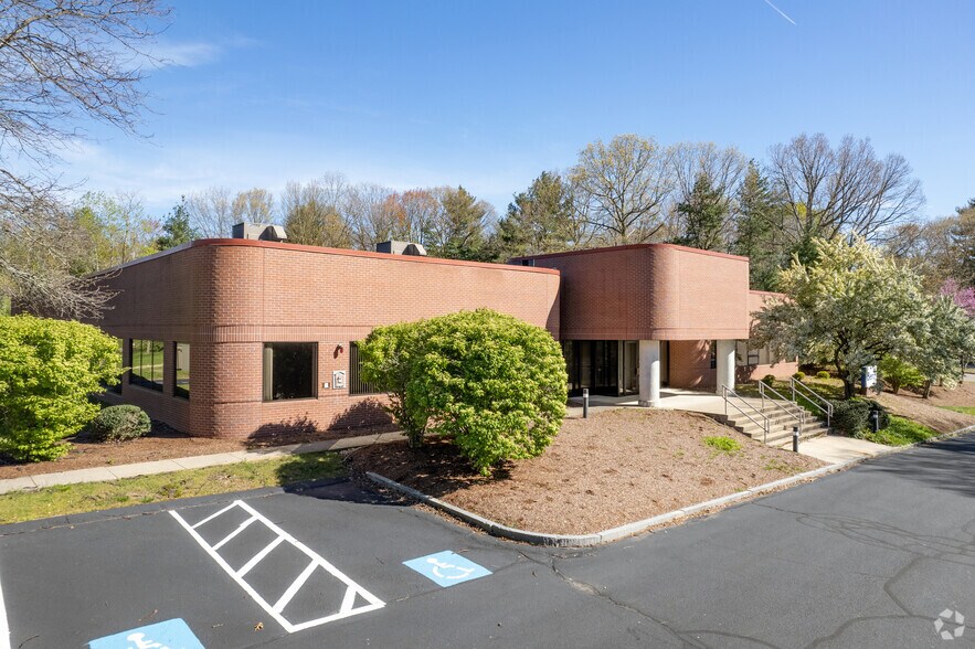 More Photos Of 25 Forge Pky, Franklin Research And Development For Lease