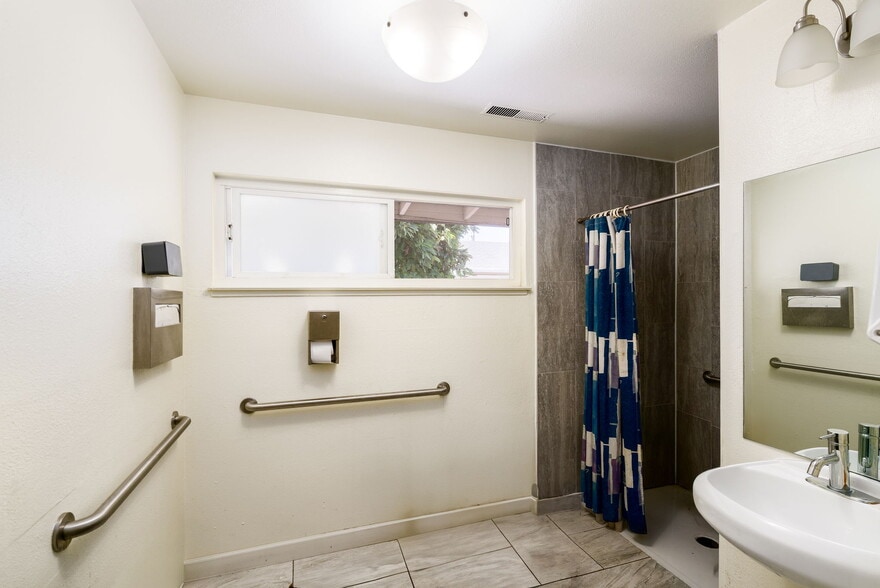 More Photos Of 18905 Standish Ave, Hayward Assisted Living For Sale