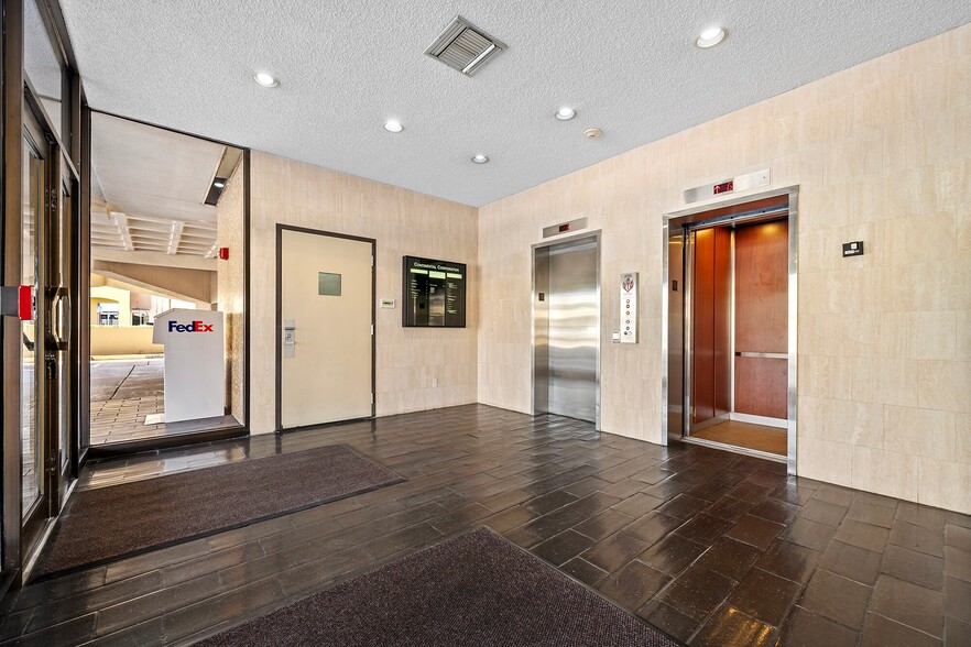 More Photos Of 420 S Dixie Hwy, Coral Gables Loft Creative Space For Sale