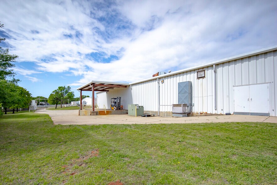 More Photos Of 1820 N Council Rd, Blanchard Food Processing For Sale