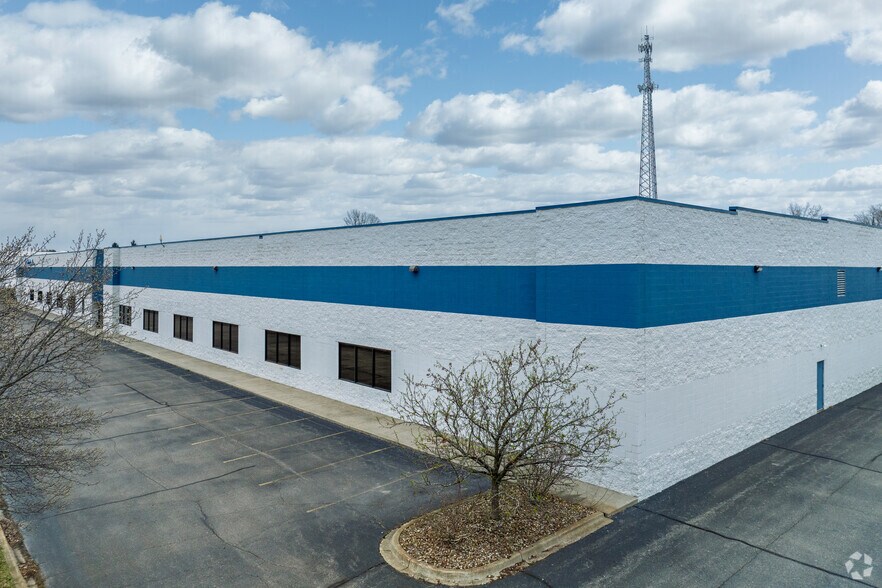 More Photos Of 2470 Xcelsior Dr, Oxford Warehouse For Lease