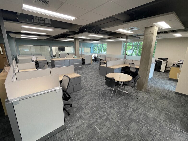 More Photos Of 2740 SE Powell Blvd, Portland Office For Lease