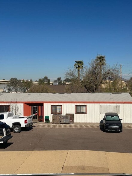 More Photos Of 2144 E Roosevelt St, Phoenix Light Distribution For Sale