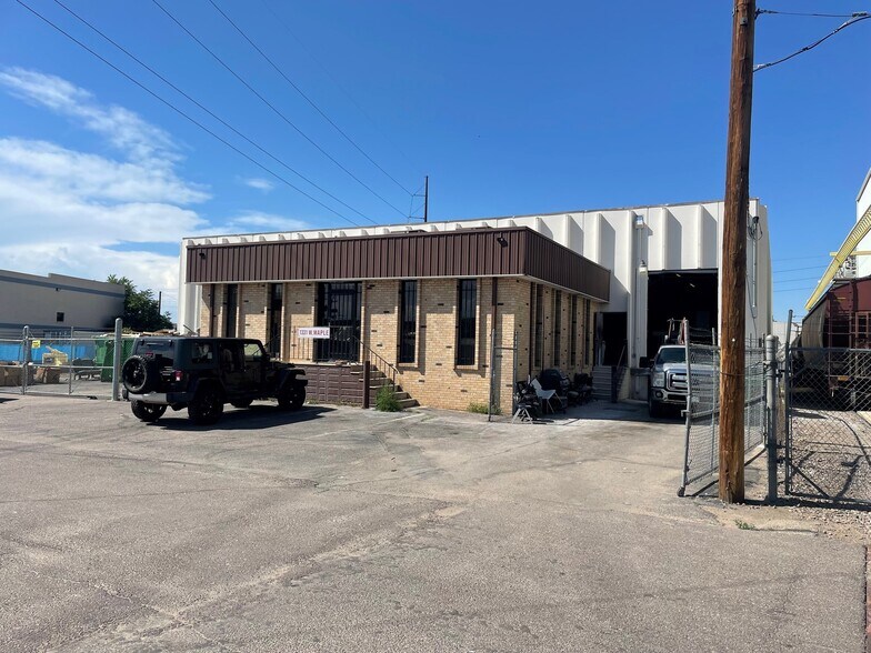 More Photos Of 1331 W Maple Ave, Denver Manufacturing For Lease