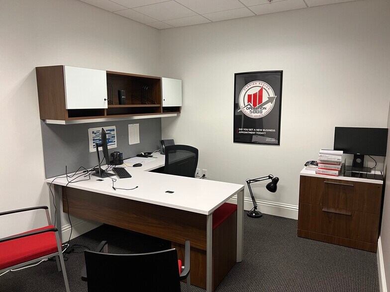 More Photos Of 999 Vanderbilt Beach Rd, Naples Office For Lease
