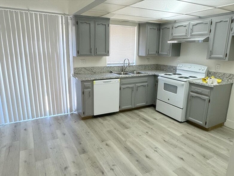 More Photos Of 7089 N Howard St, Fresno Apartments For Sale