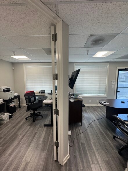 More Photos Of 433 Dumbarton Ave, Redwood City Service For Lease