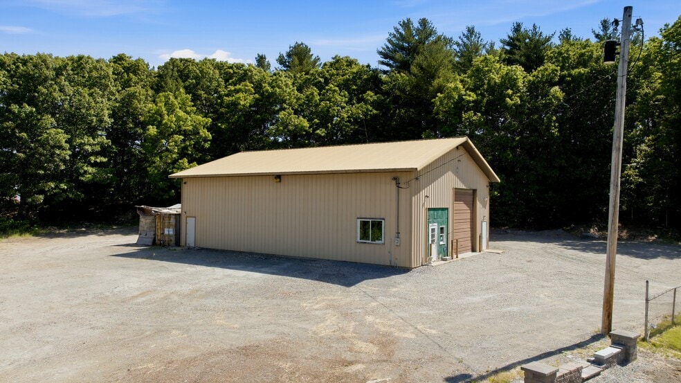 More Photos Of 86 Eastman St, Mansfield Specialty For Sale