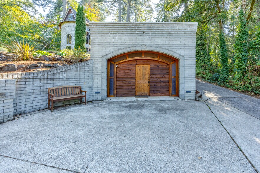 More Photos Of 1820 E 28th Ave, Eugene Multifamily For Sale