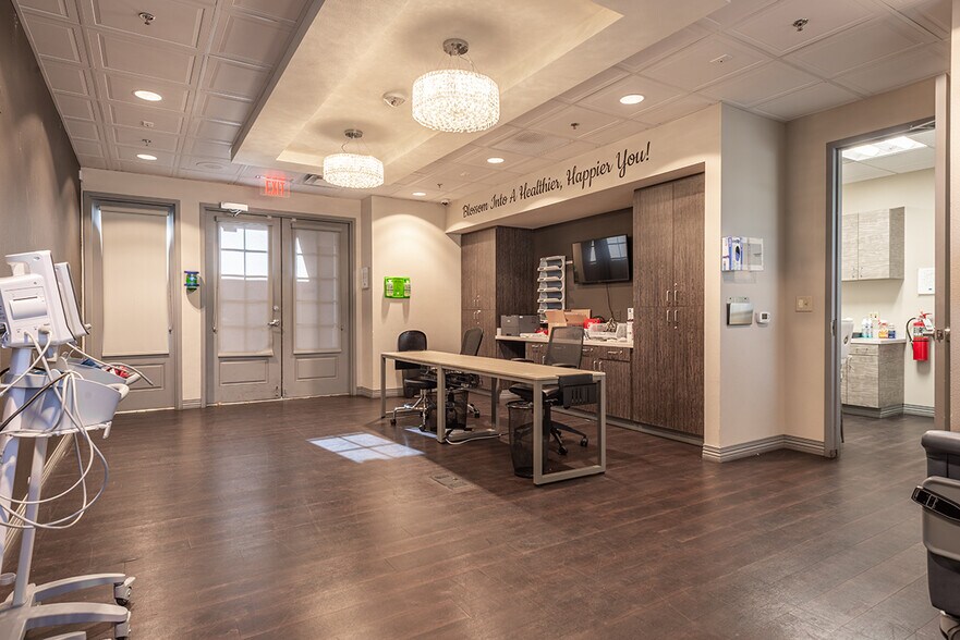 More Photos Of 3235 E Warm Springs Rd, Las Vegas Office For Lease