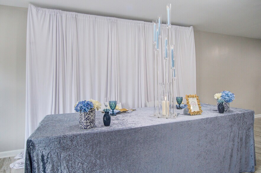 Primary Photo Of 500 N Pine St, Summerville Office For Sale