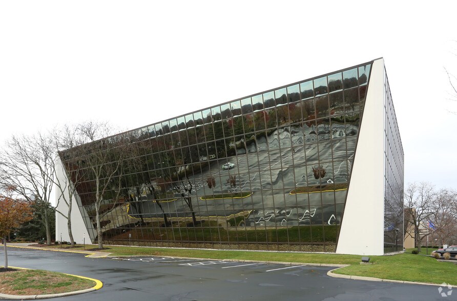 475 Metro Pl S, Dublin, OH 43017 Office For Lease