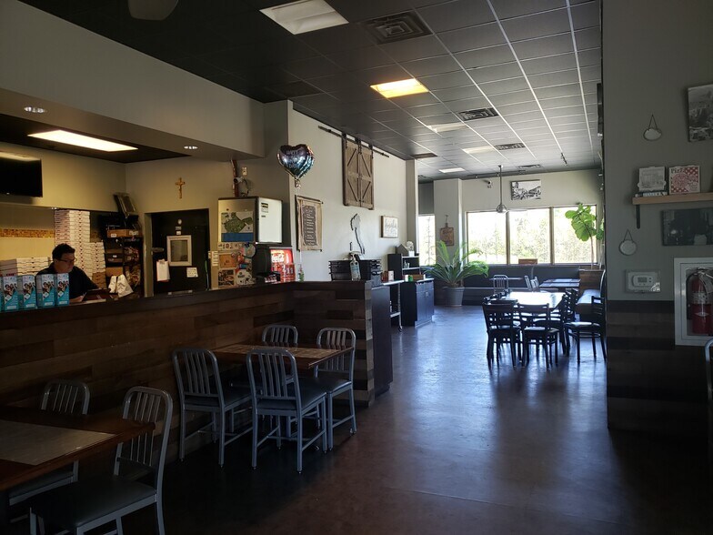 More Photos Of 50 Veterans Dr, Elizabethtown General Retail For Sale