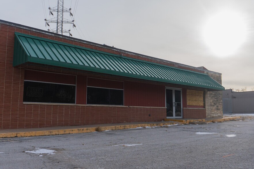 Primary Photo Of 8919 N 30th St, Omaha Storefront For Lease