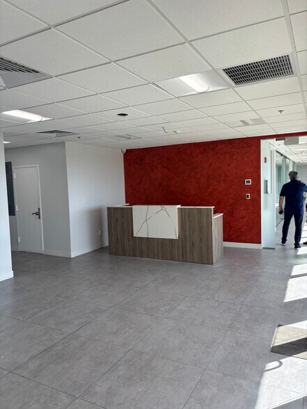 More Photos Of 1701 Ponce De Leon Blvd, Coral Gables Office For Lease