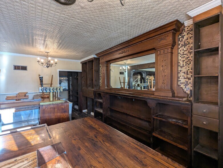 More Photos Of 17 Main St, Ballston Lake Restaurant For Lease