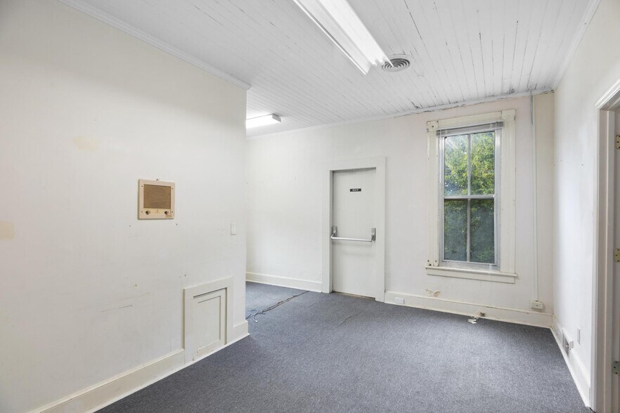 More Photos Of 105 Lancaster St SW, Aiken Loft Creative Space For Lease