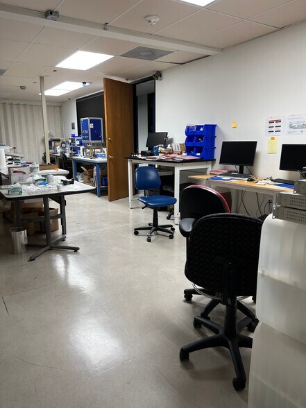 More Photos Of 417 E Huntington Dr, Monrovia Research And Development For Lease