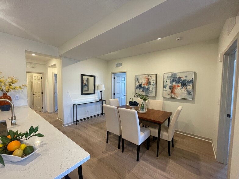 More Photos Of 814 6th St SE, Minneapolis Apartments For Sale