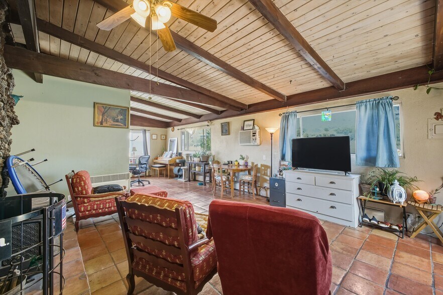 More Photos Of 24 Matisse Rd NE, Albuquerque Apartments For Sale